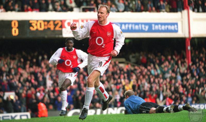 Top 5 Cầu Thủ Bóng Đá Có Chỉ Số IQ Cao Nhất 6 Dennis Bergkamp – Kiến trúc sư sân cỏ, sáng tạo